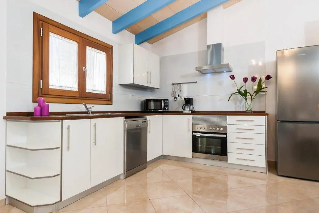 Holiday home Can Botellas Petra  Spain
