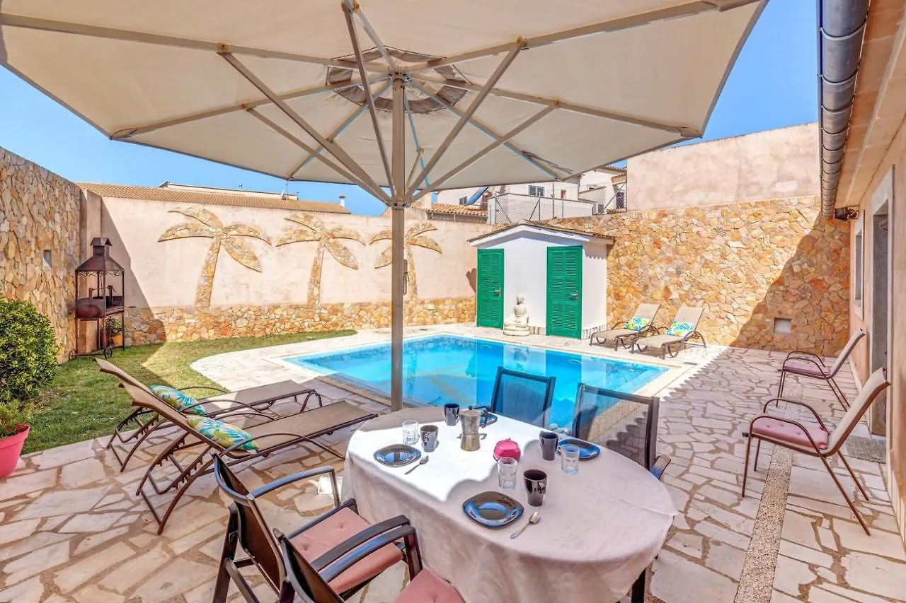 Holiday home Can Botellas Petra