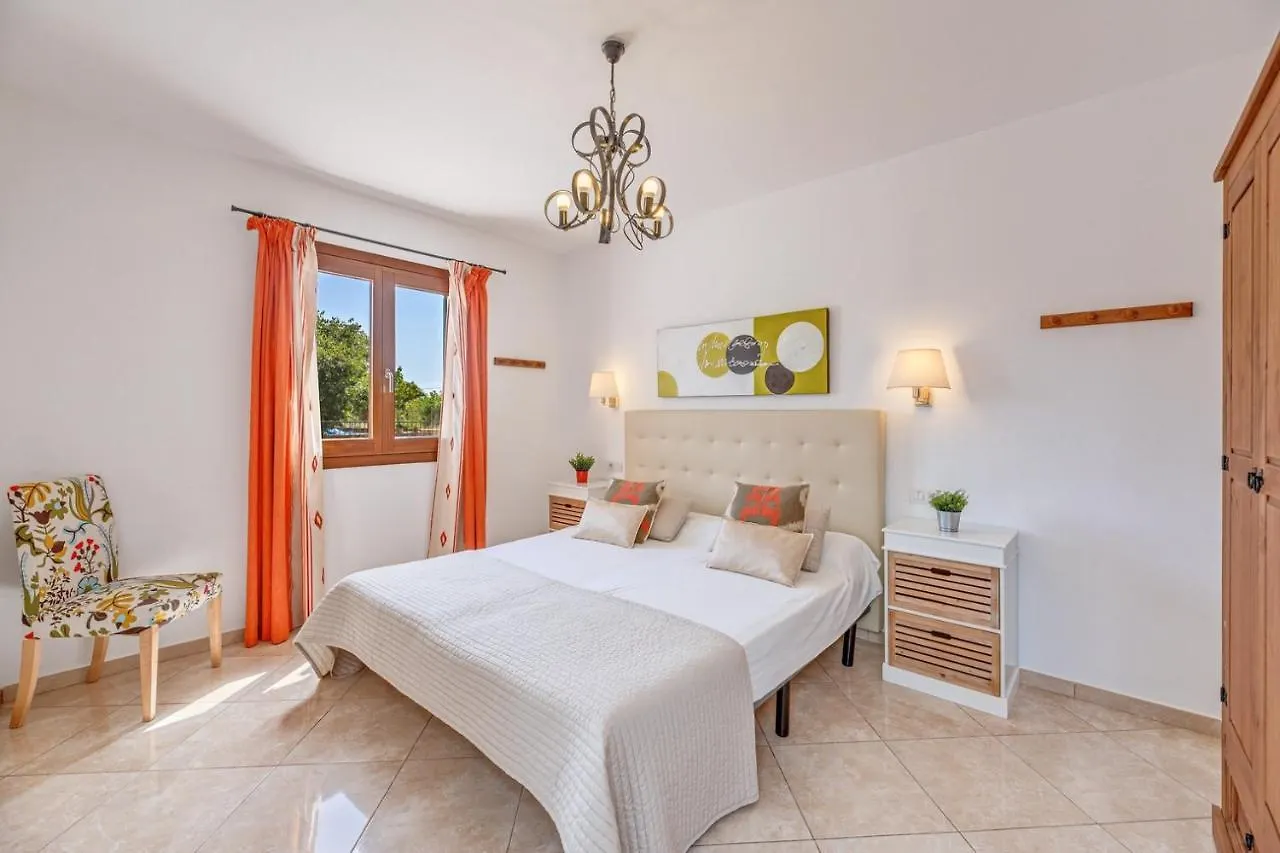 Can Botellas Petra  Holiday home Petra (Mallorca)
